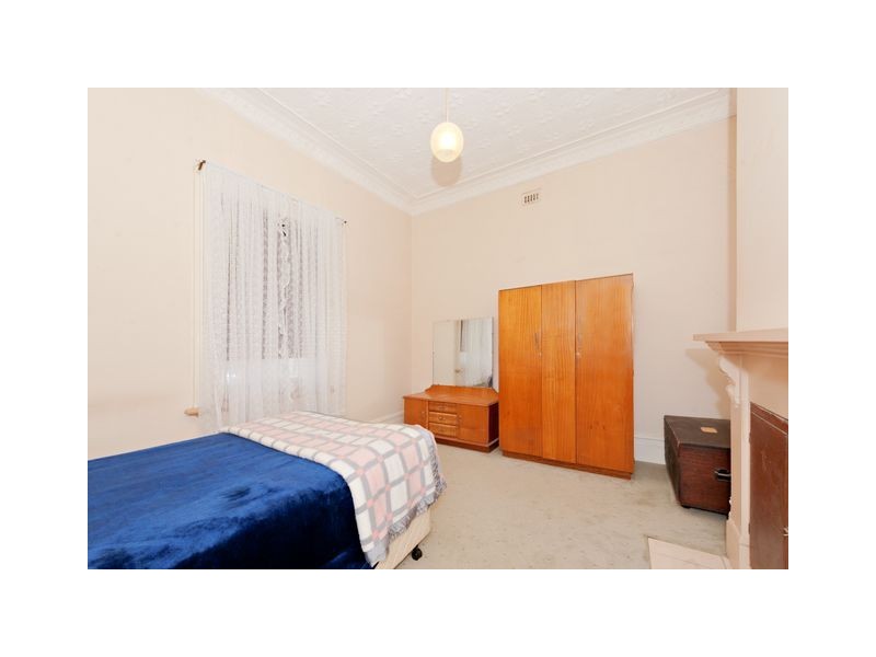 8 Cooma Avenue, Goulburn NSW 2580