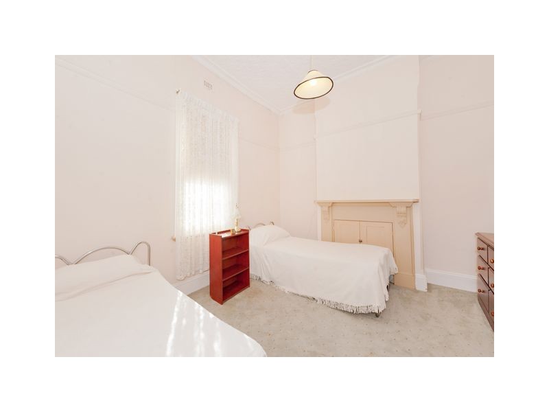 8 Cooma Avenue, Goulburn NSW 2580