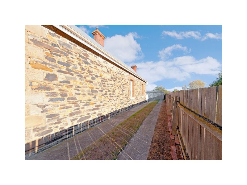 8 Cooma Avenue, Goulburn NSW 2580