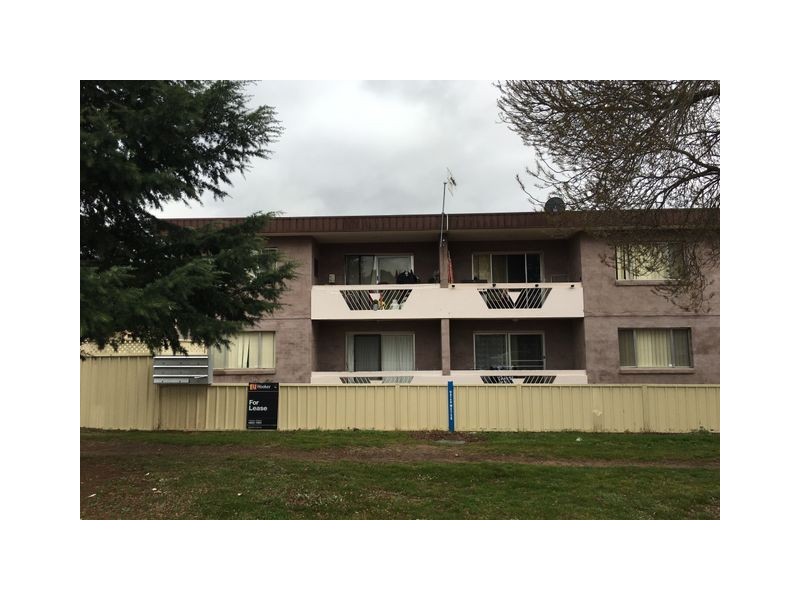 3/4 Albion Street, Goulburn NSW 2580