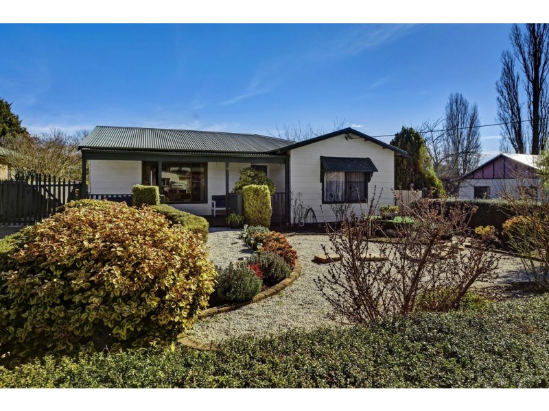 12 Howard Street, New Berrima NSW 2577