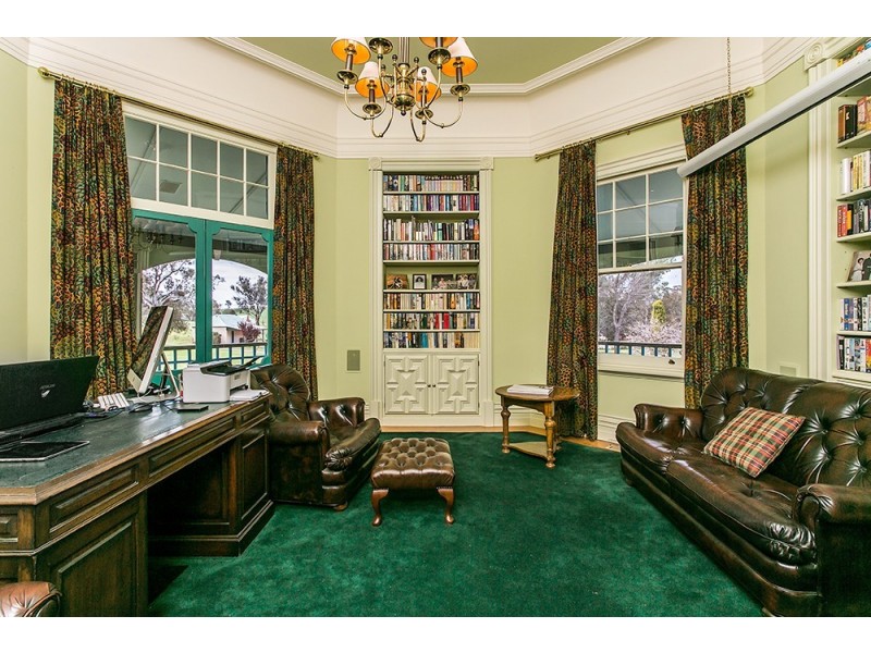 273 Linden Road, Harden NSW 2587