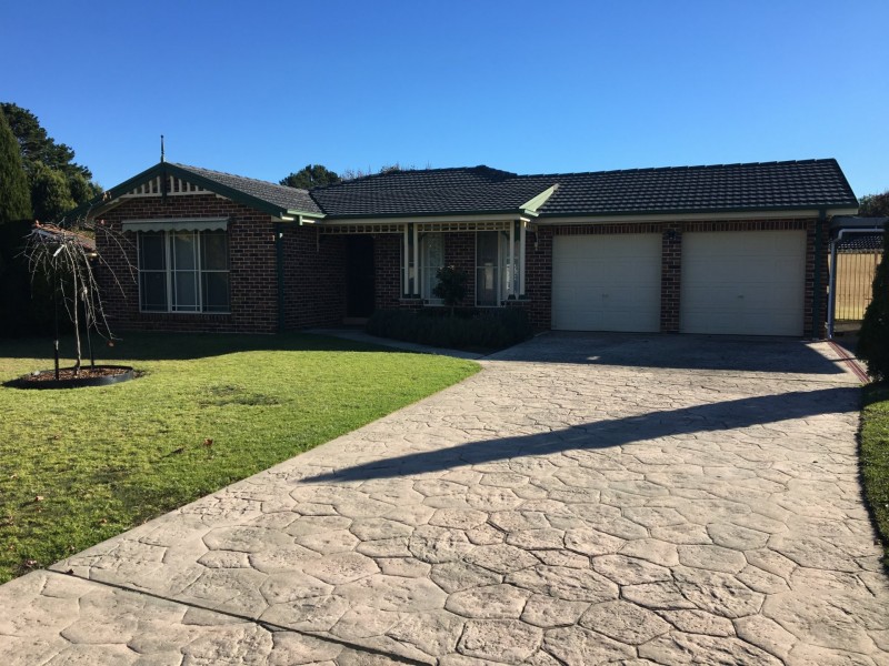 2 Rain Tree Way, East Bowral NSW 2576