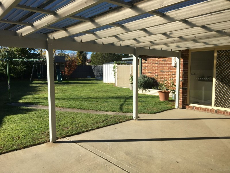 2 Rain Tree Way, East Bowral NSW 2576