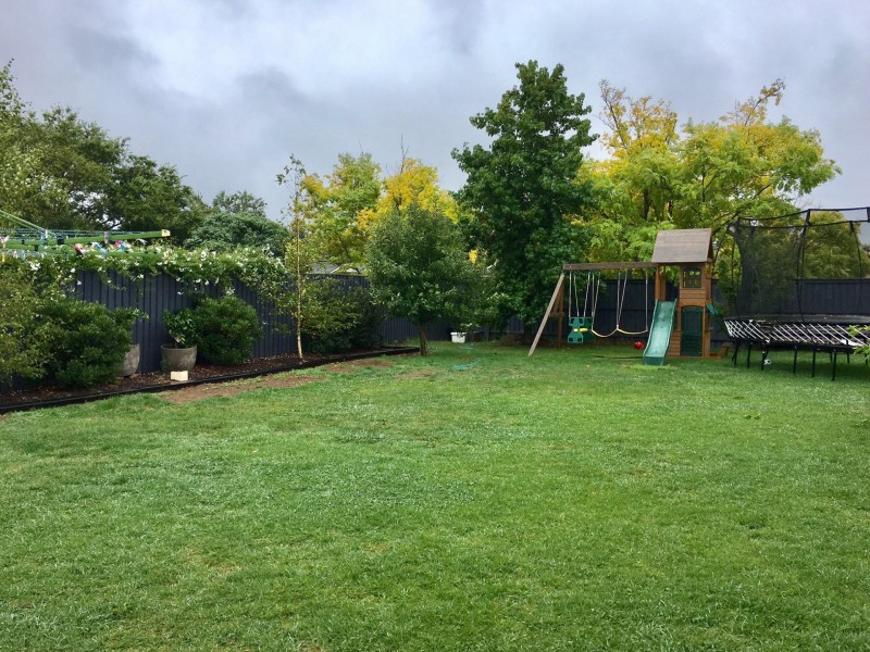 2 Rain Tree Way, East Bowral NSW 2576