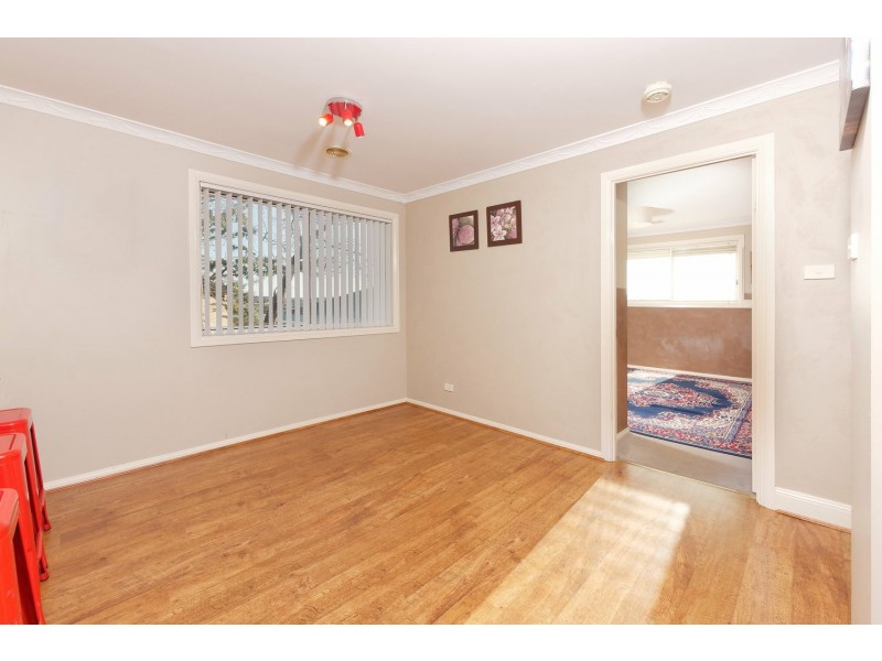 27 Amaroo Place, Goulburn NSW 2580