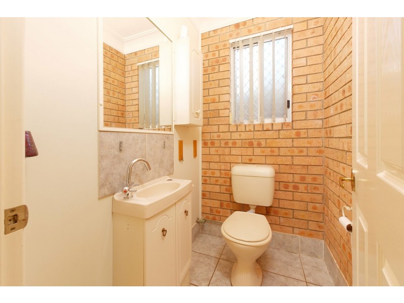 27 Amaroo Place, Goulburn NSW 2580