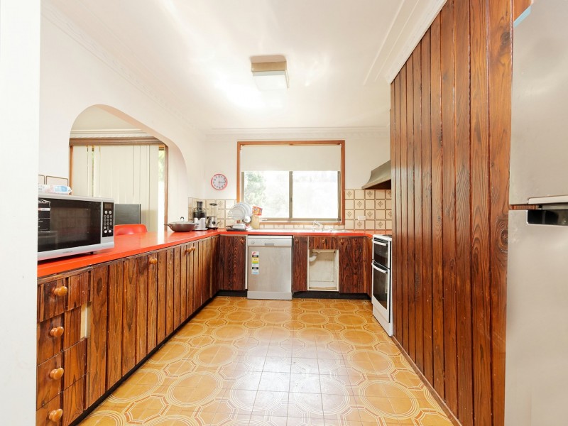 14 Oxley Drive, Bowral NSW 2576