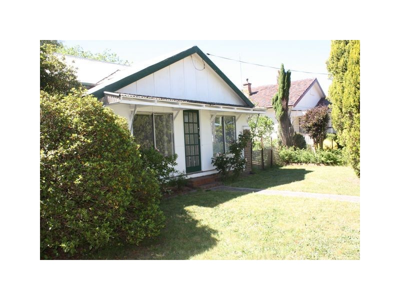 2 Una Street, Bowral NSW 2576