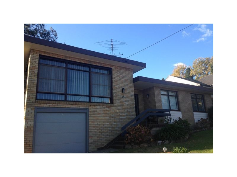 14 Oxley Drive, Bowral NSW 2576