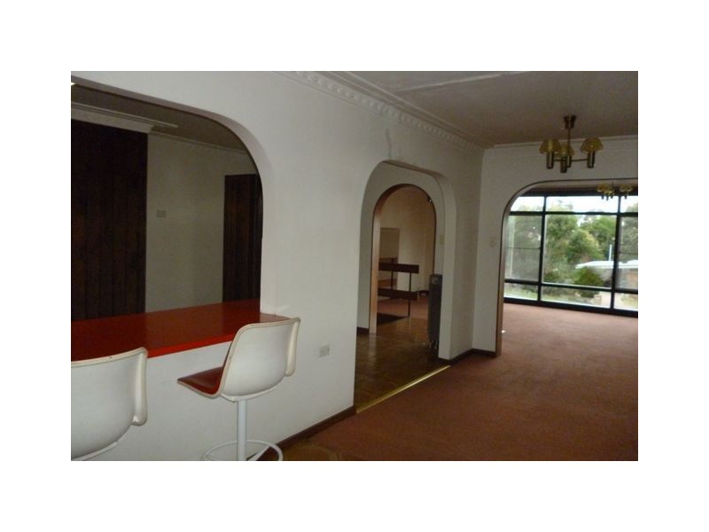 14 Oxley Drive, Bowral NSW 2576