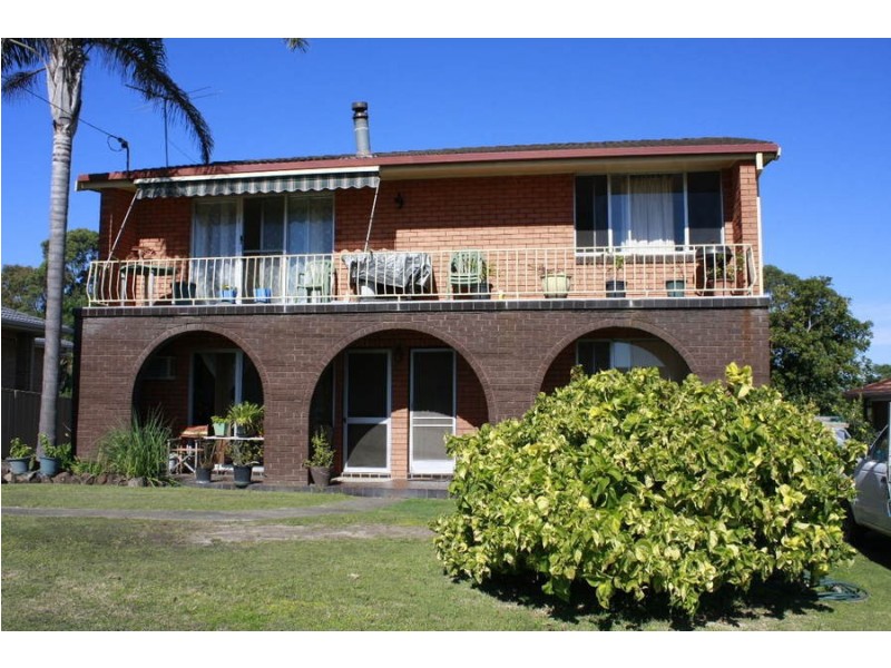 1 & 2/4 Mermaid Crescent, Port Macquarie NSW 2444