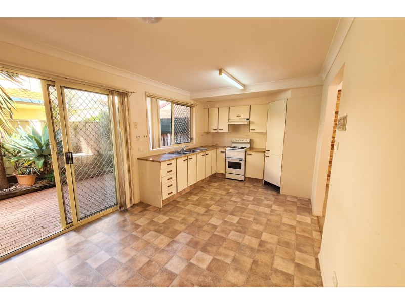 2/4 Crisallen Street, Port Macquarie NSW 2444