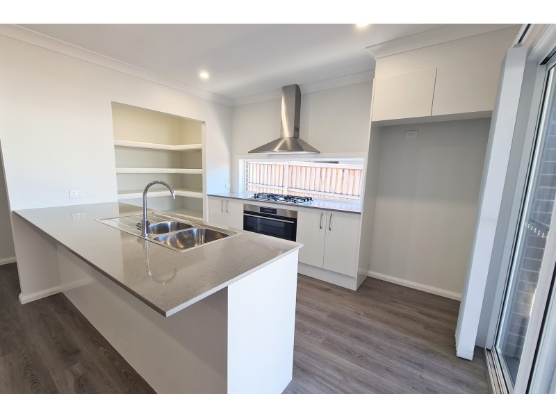 14 Meares Circuit, Thrumster NSW 2444