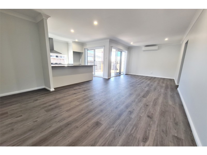 14 Meares Circuit, Thrumster NSW 2444