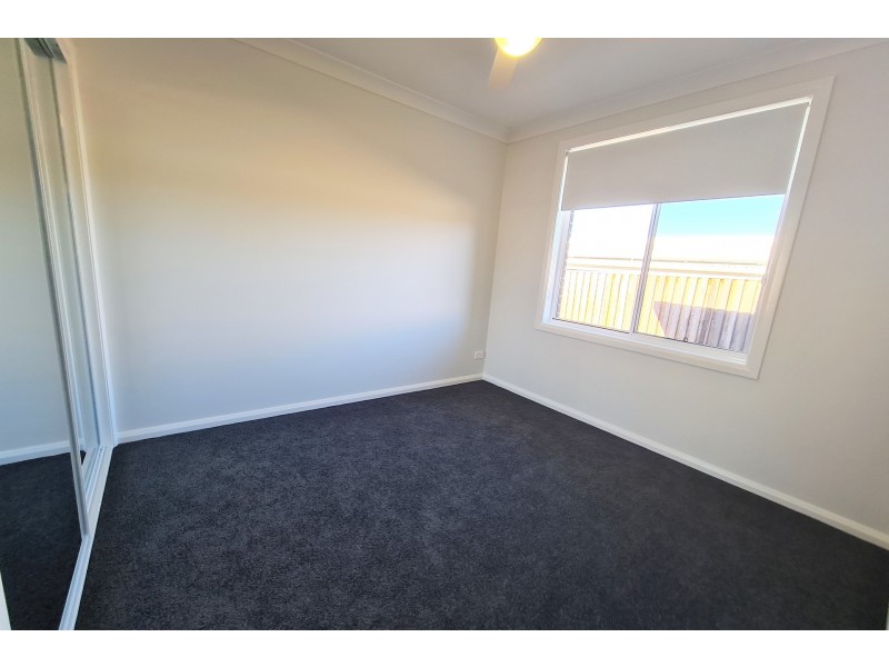 14 Meares Circuit, Thrumster NSW 2444