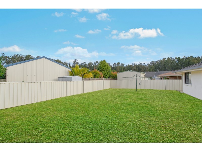 10 Tweed Place, Lake Cathie NSW 2445