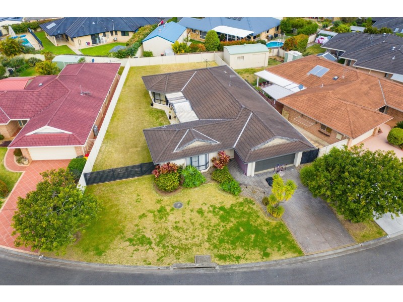 10 Tweed Place, Lake Cathie NSW 2445