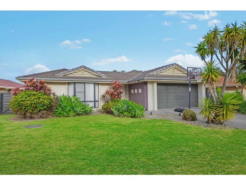 10 Tweed Place, Lake Cathie NSW 2445