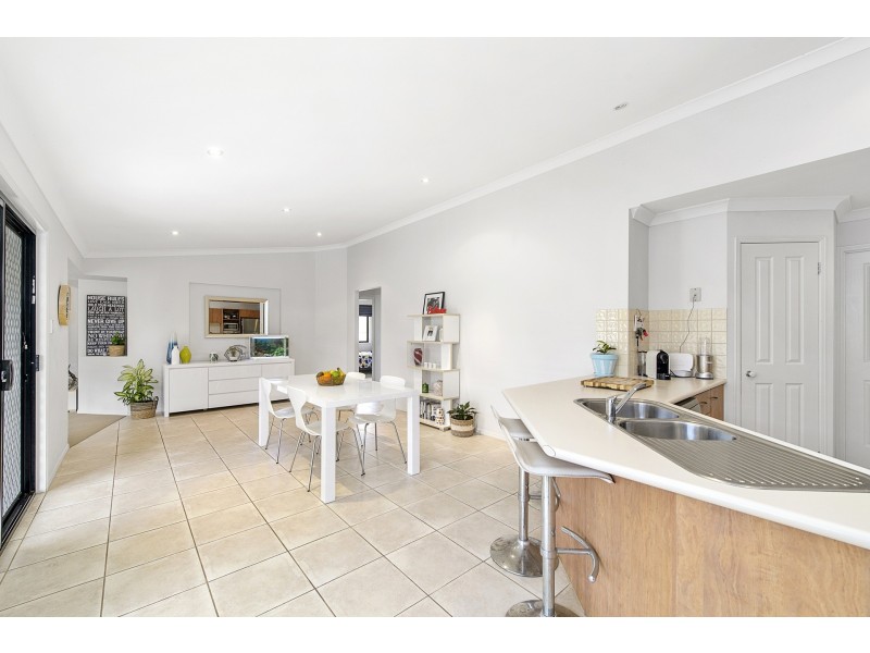 10 Tweed Place, Lake Cathie NSW 2445