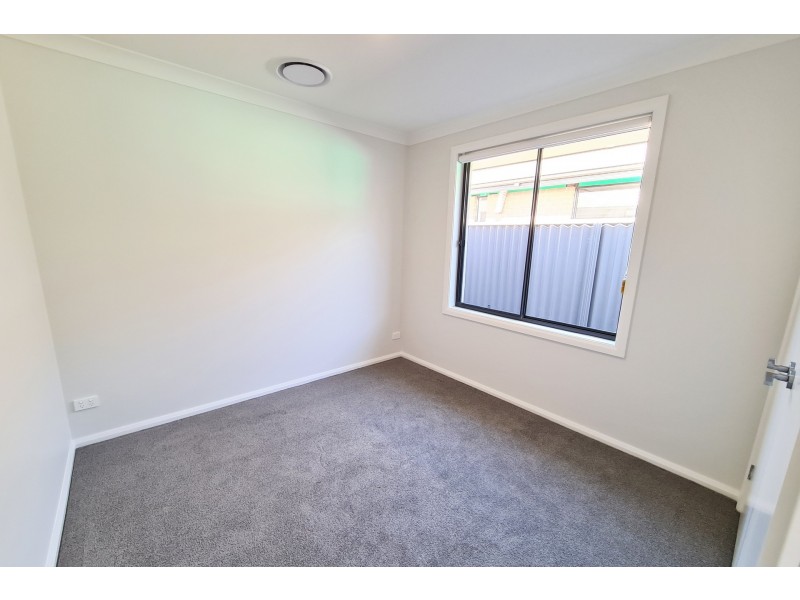 8 Murphy Street, Thrumster NSW 2444