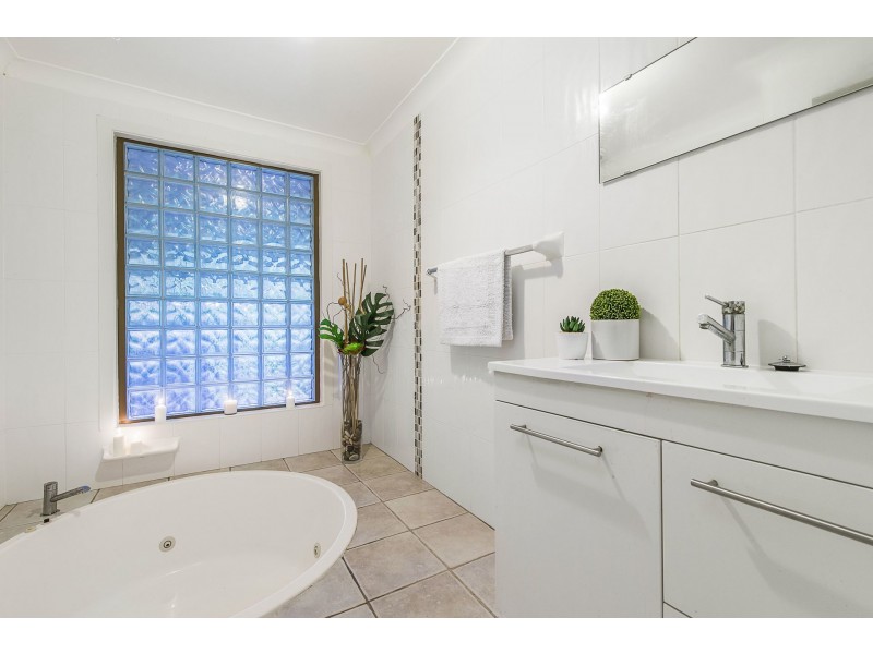 6 Brushbox Close, Wauchope NSW 2446