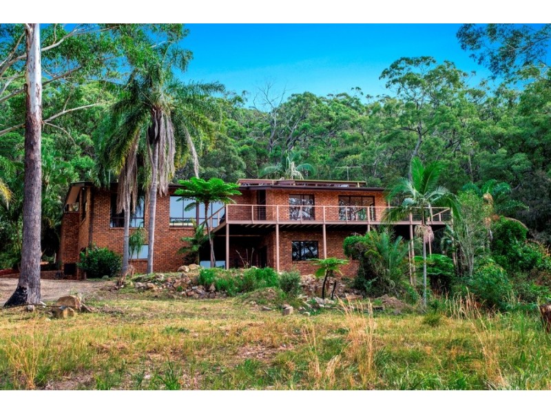 172 Point Plomer Road, Crescent Head NSW 2440