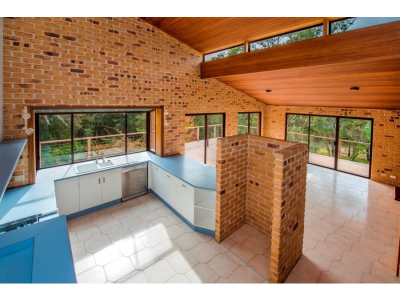 172 Point Plomer Road, Crescent Head NSW 2440