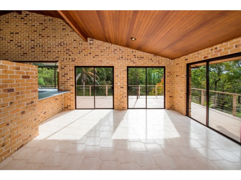 172 Point Plomer Road, Crescent Head NSW 2440