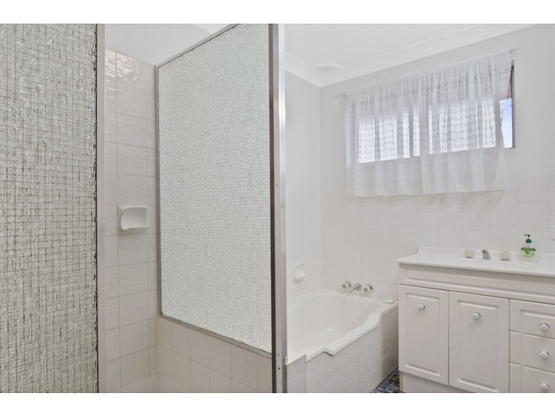 18 Kennedy Drive, Port Macquarie NSW 2444