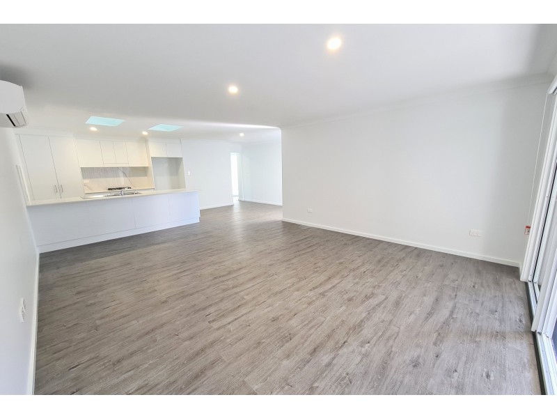 2 Wells Avenue, Thrumster NSW 2444
