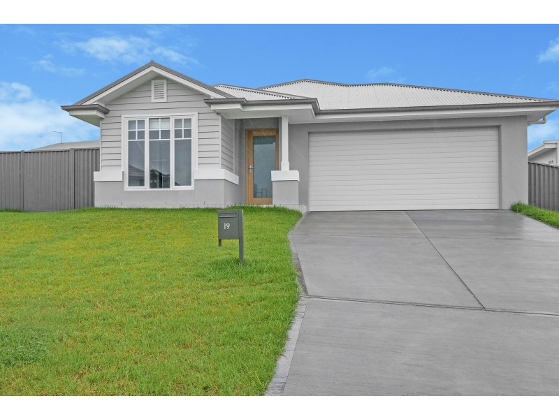 19 Scott Street, Thrumster NSW 2444