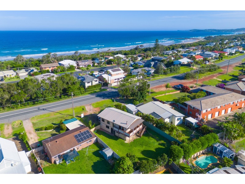1571 Ocean Drive, Lake Cathie NSW 2445