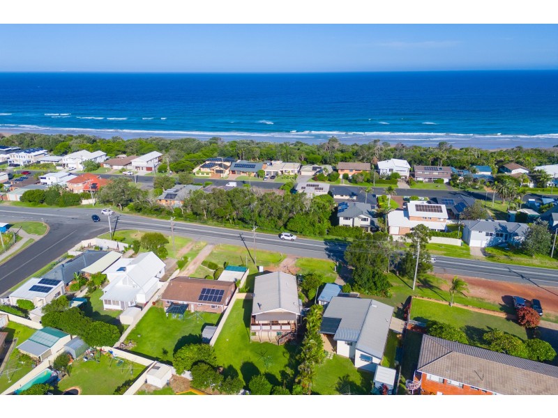1571 Ocean Drive, Lake Cathie NSW 2445