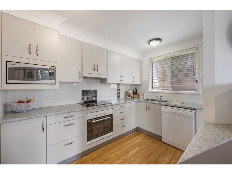 8 Cathie Circuit, Lake Cathie NSW 2445