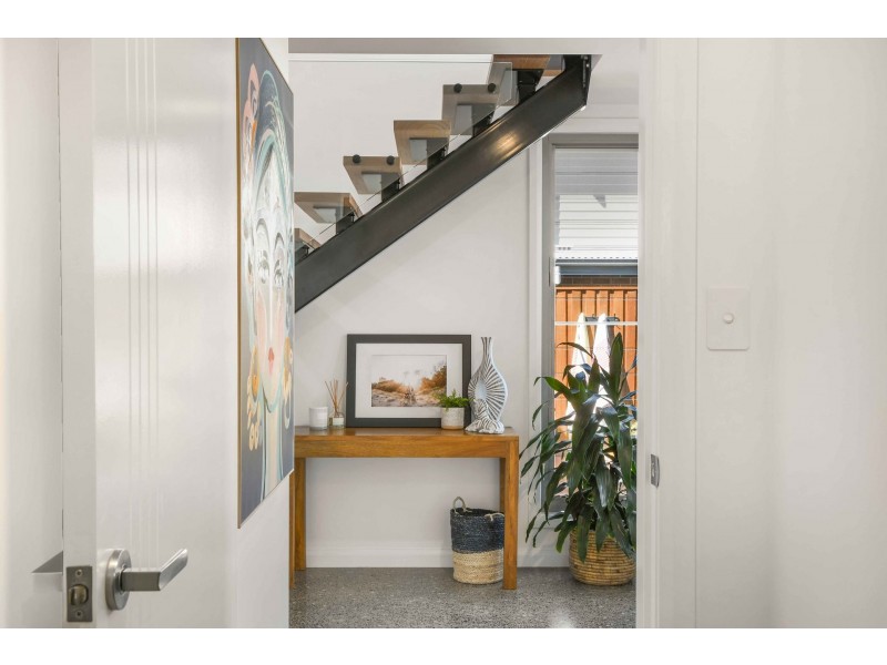 18 Waterside Way, Lake Cathie NSW 2445