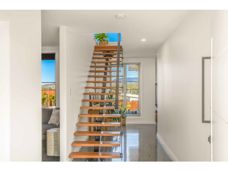 18 Waterside Way, Lake Cathie NSW 2445