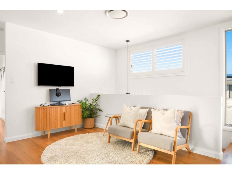 18 Waterside Way, Lake Cathie NSW 2445