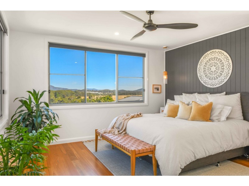 18 Waterside Way, Lake Cathie NSW 2445