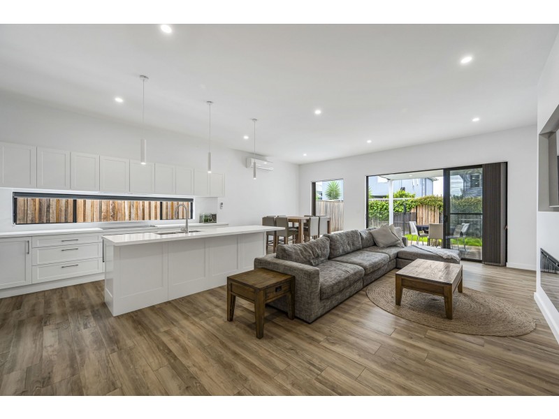 12B Marine Parade, Lake Cathie NSW 2445