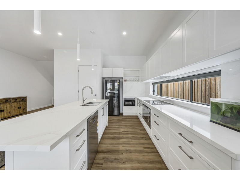 12B Marine Parade, Lake Cathie NSW 2445