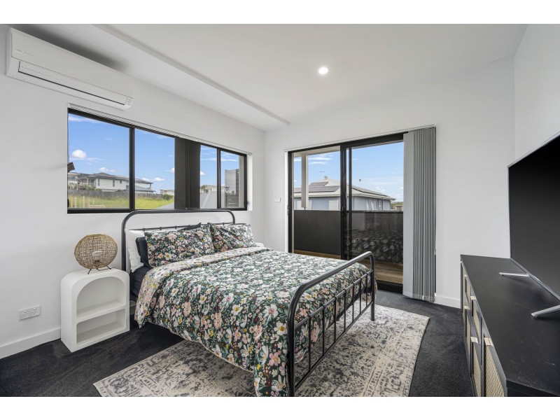 12B Marine Parade, Lake Cathie NSW 2445