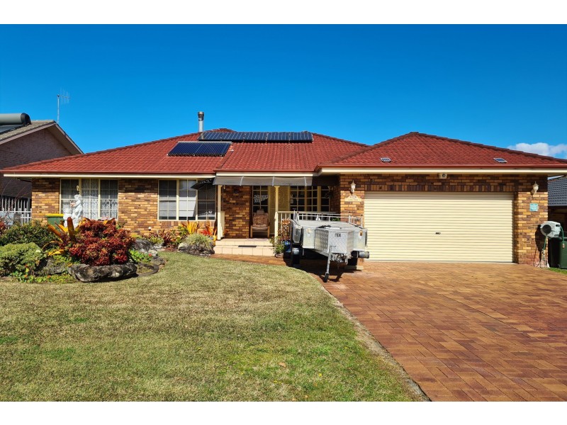 334 Crestwood Drive, Port Macquarie NSW 2444
