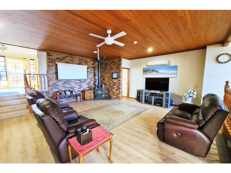 334 Crestwood Drive, Port Macquarie NSW 2444