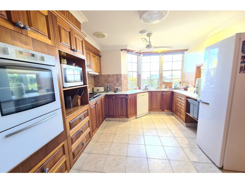 334 Crestwood Drive, Port Macquarie NSW 2444