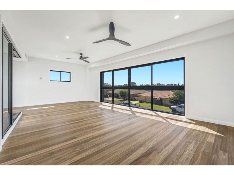5C Bligh Place, Lake Cathie NSW 2445