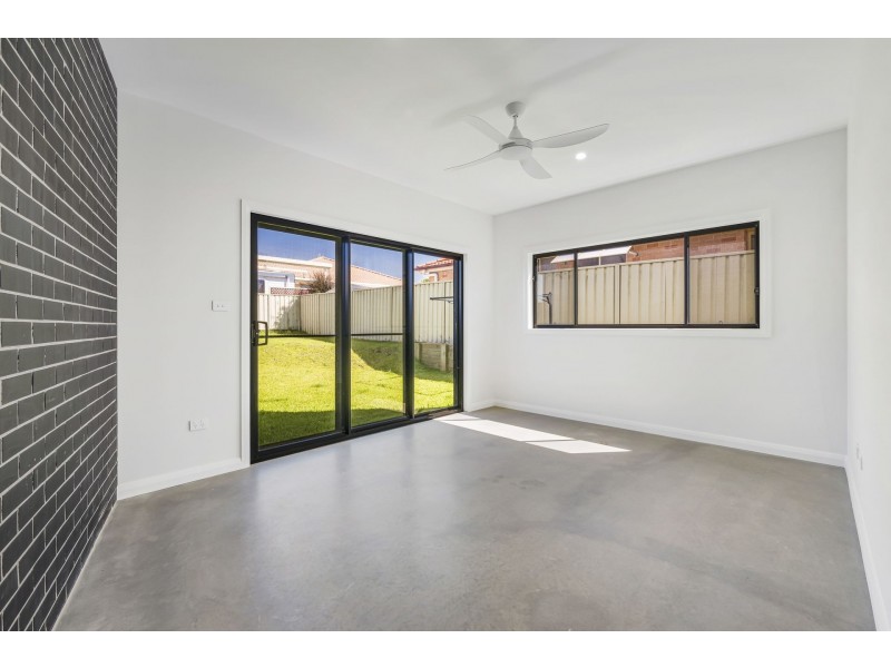 5C Bligh Place, Lake Cathie NSW 2445