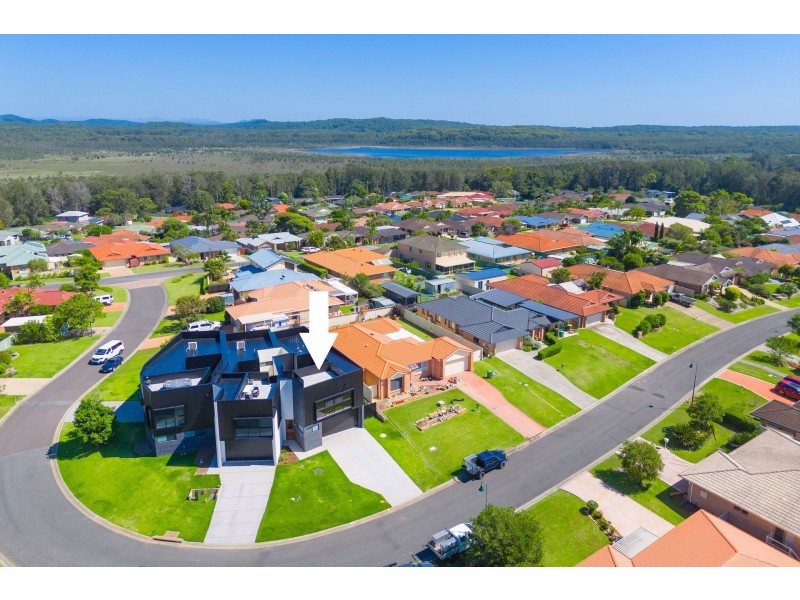 5C Bligh Place, Lake Cathie NSW 2445
