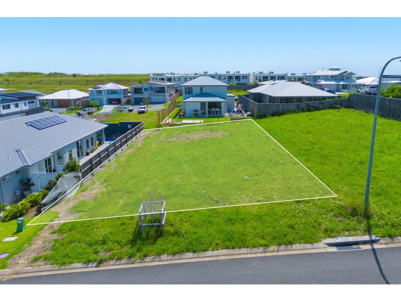 15 Waterside Way, Lake Cathie NSW 2445