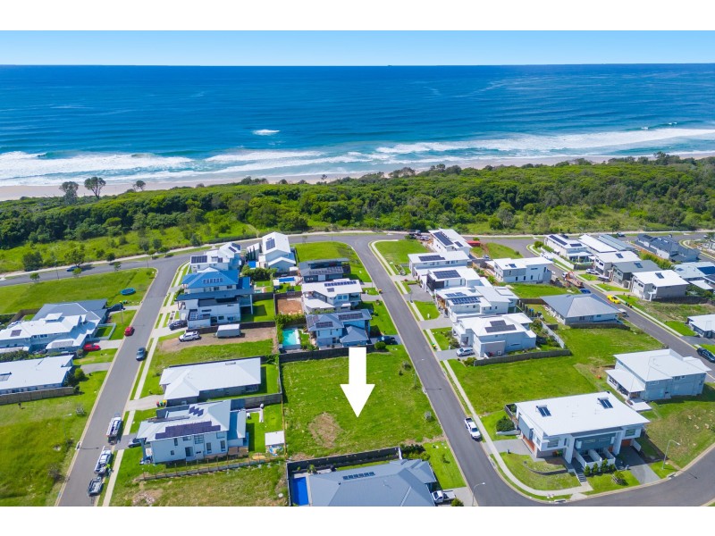 15 Waterside Way, Lake Cathie NSW 2445